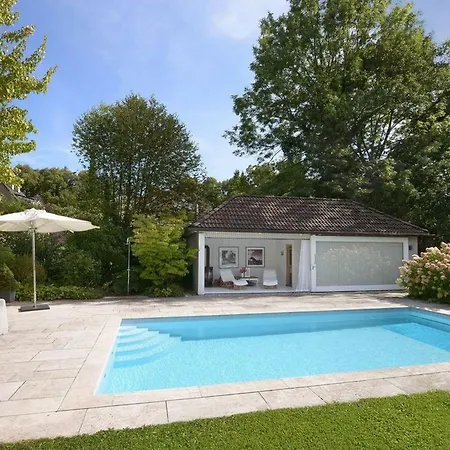 House With Private Pool And Garden *